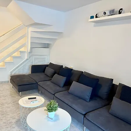 Appartamento Cura Marina - Seaside Escape Close To The *